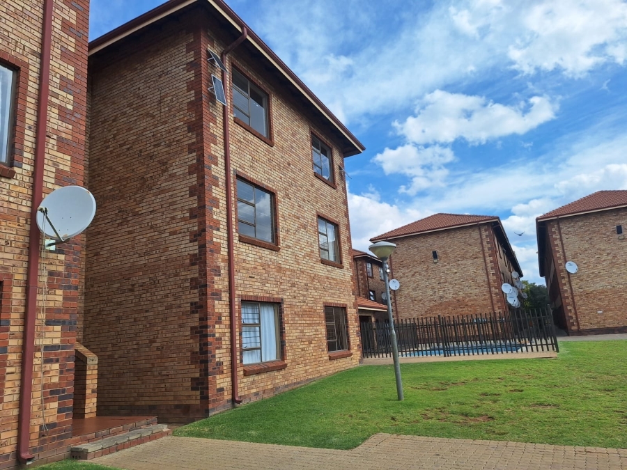 2 Bedroom Property for Sale in Potchefstroom North West